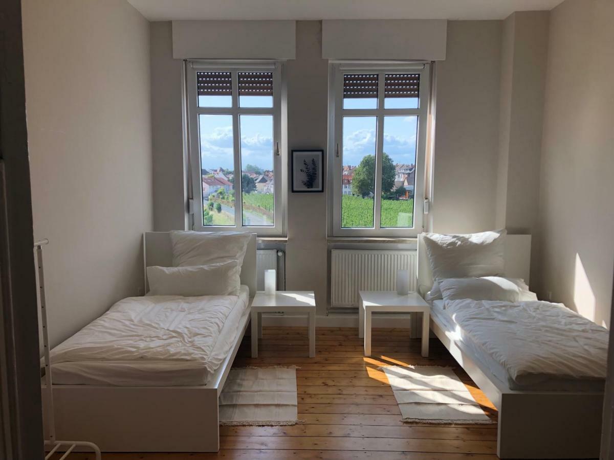 Luxe Apartment Am Rhein Вормс Екстериор снимка